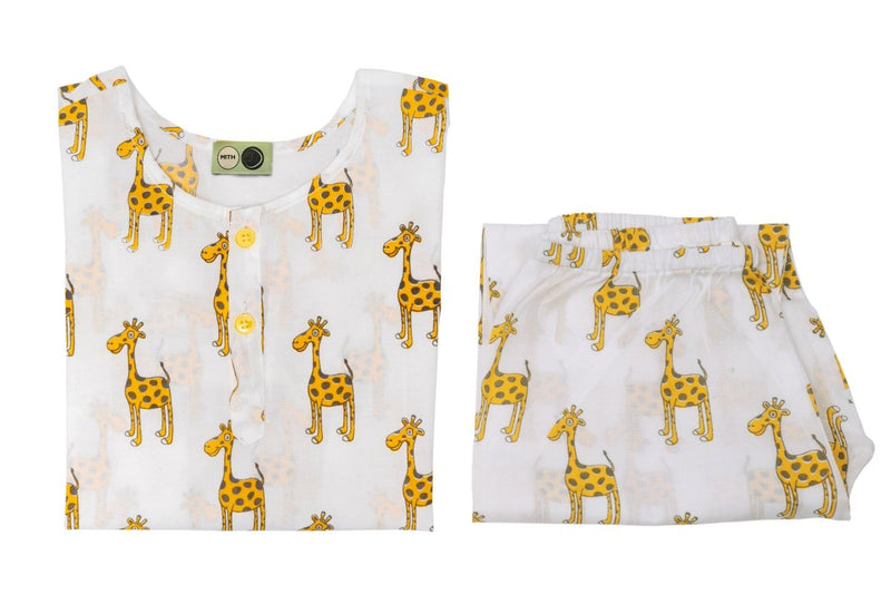 The Curious Giraffe - Unisex Kids Cotton Nightwear | Verified Sustainable Kids Pyjamas on Brown Living™