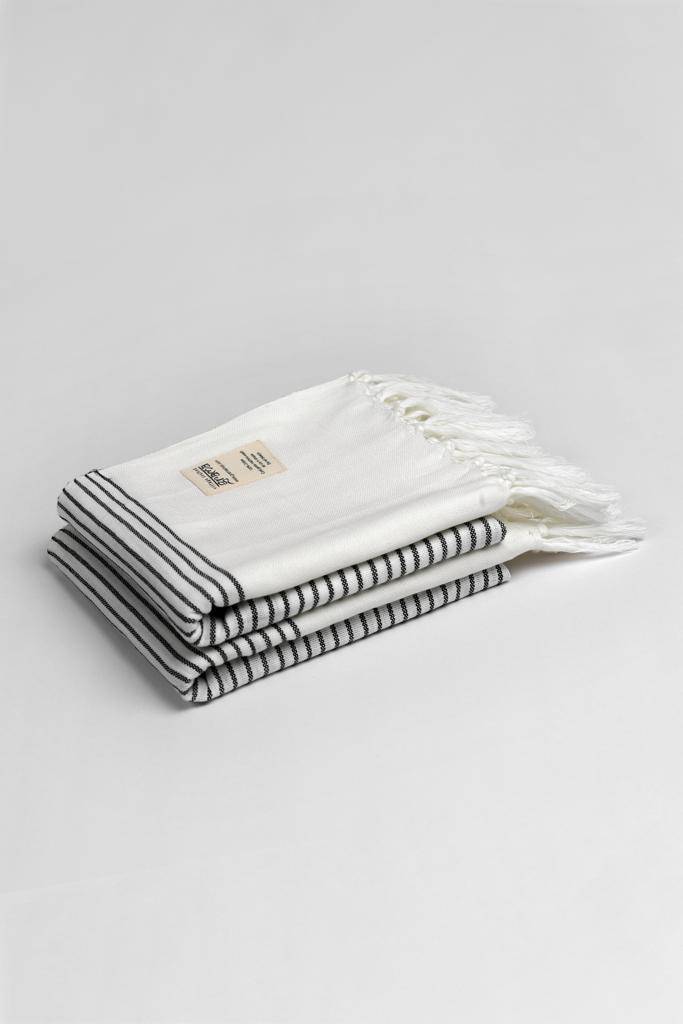 Buy Handcrafted Easy Dry Bath Towel, Pack of 2 100% Cotton | Shop Verified Sustainable Bath Linens on Brown Living™