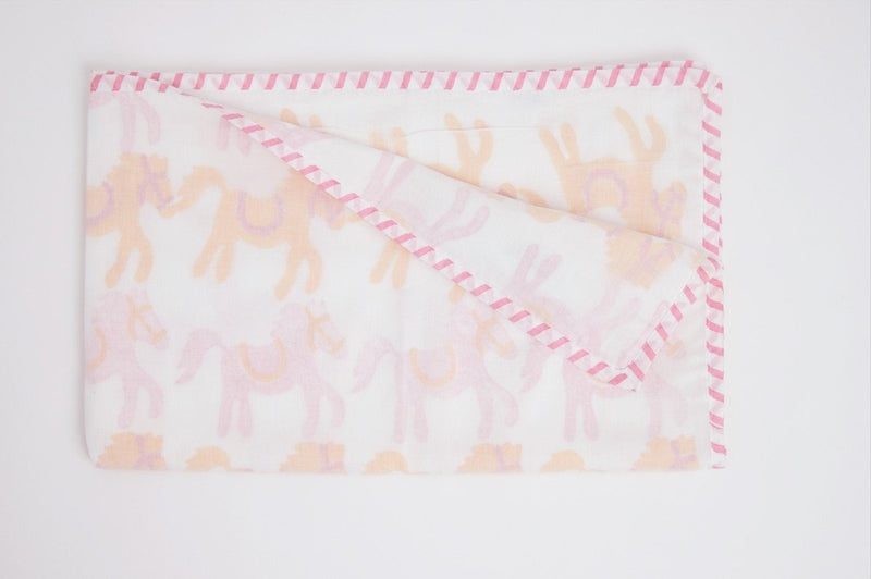 Buy Dohar - I Am Going To The Circus - Pink | Shop Verified Sustainable Bed Linens on Brown Living™